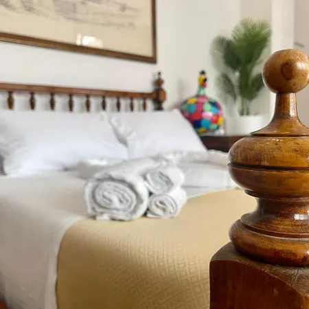 Wild Bed & Bistro Bed & Breakfast